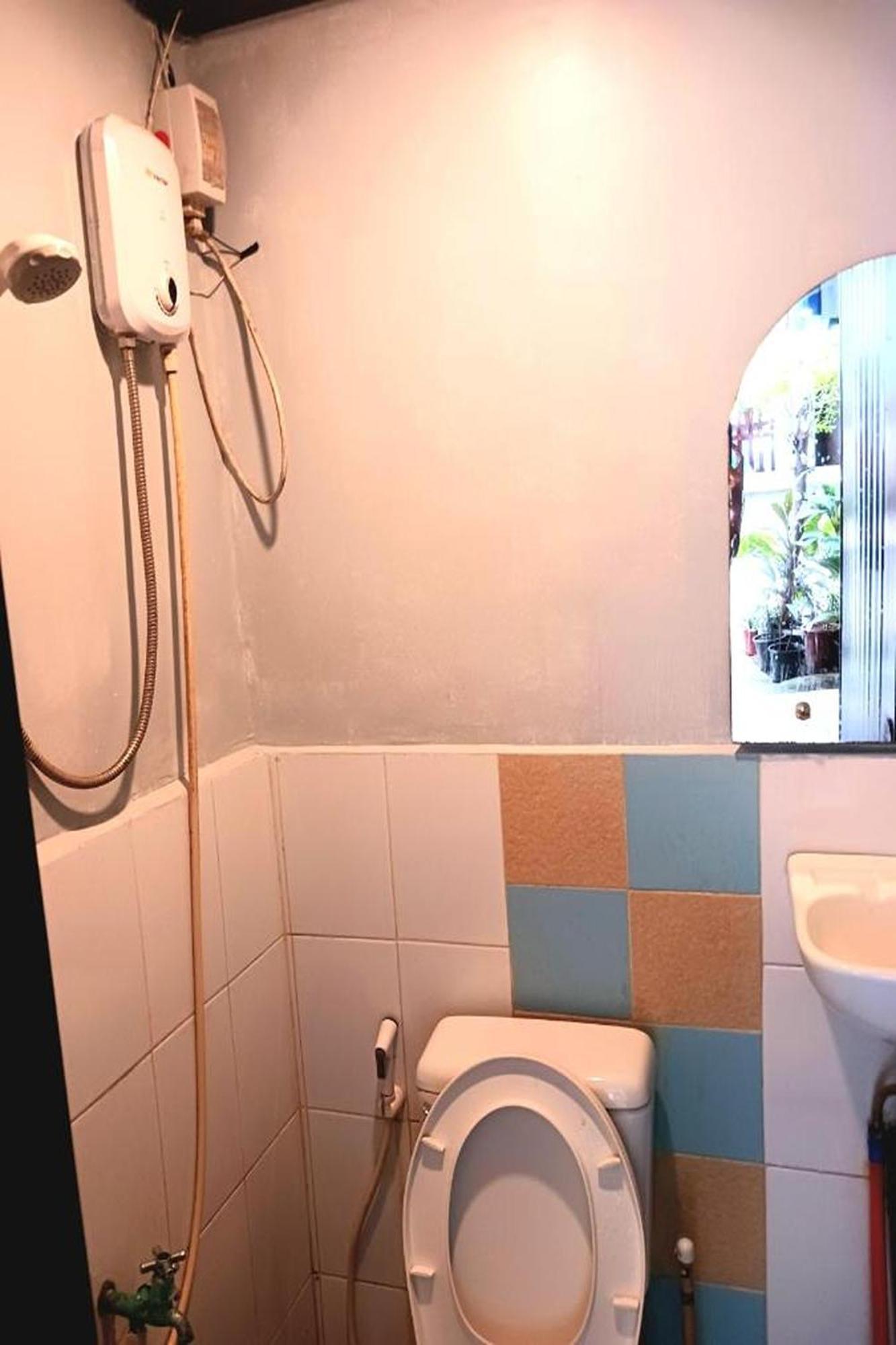 Hometel Barrio House Mactan Île de Mactan Extérieur photo